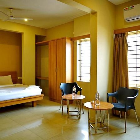 Samasth Rooms And Suits Mysuru Zewnętrze zdjęcie