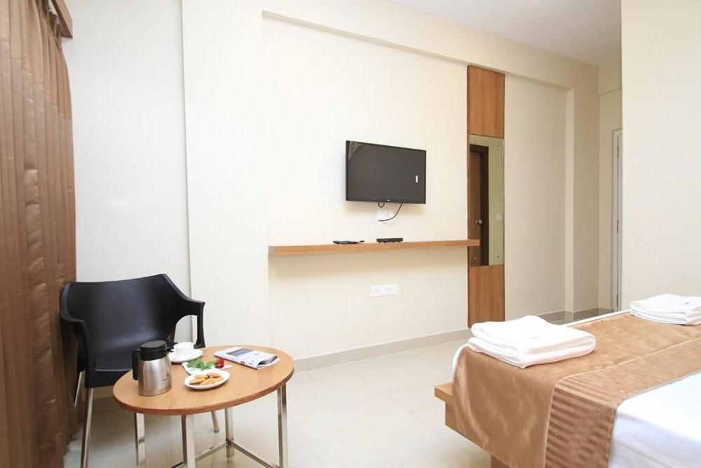 Samasth Rooms And Suits Mysuru Zewnętrze zdjęcie