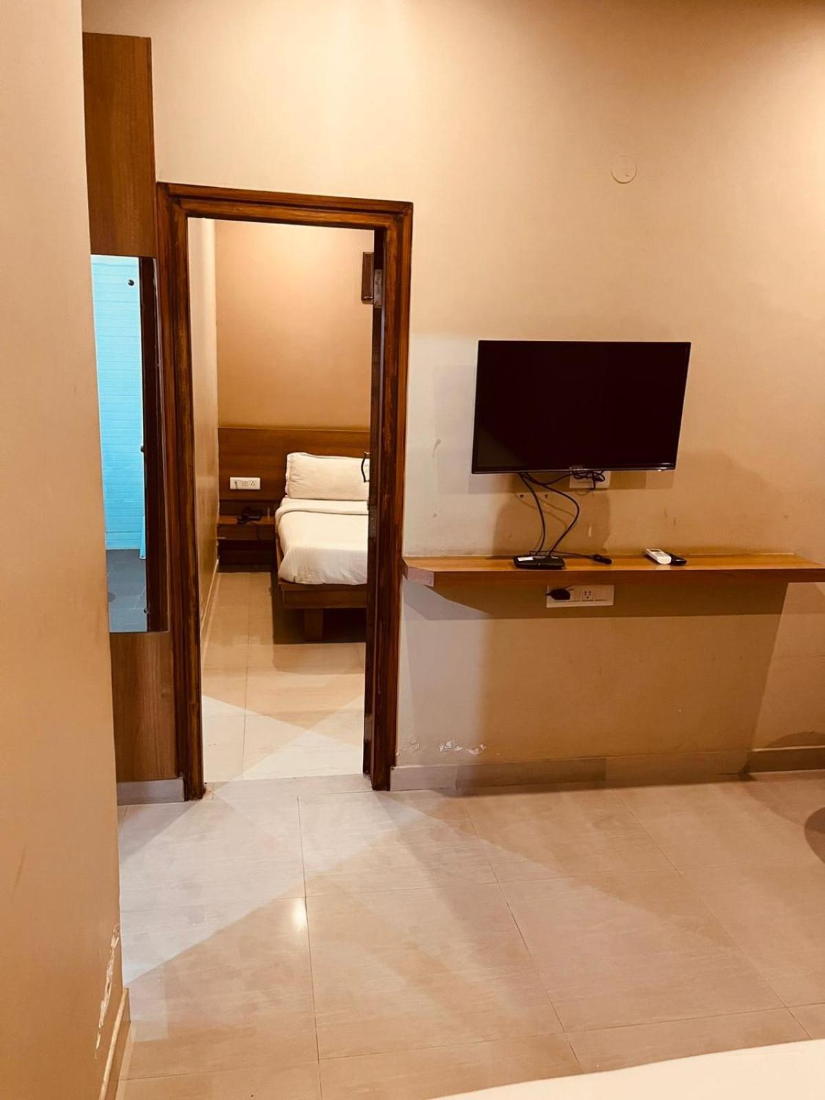 Samasth Rooms And Suits Mysuru Zewnętrze zdjęcie