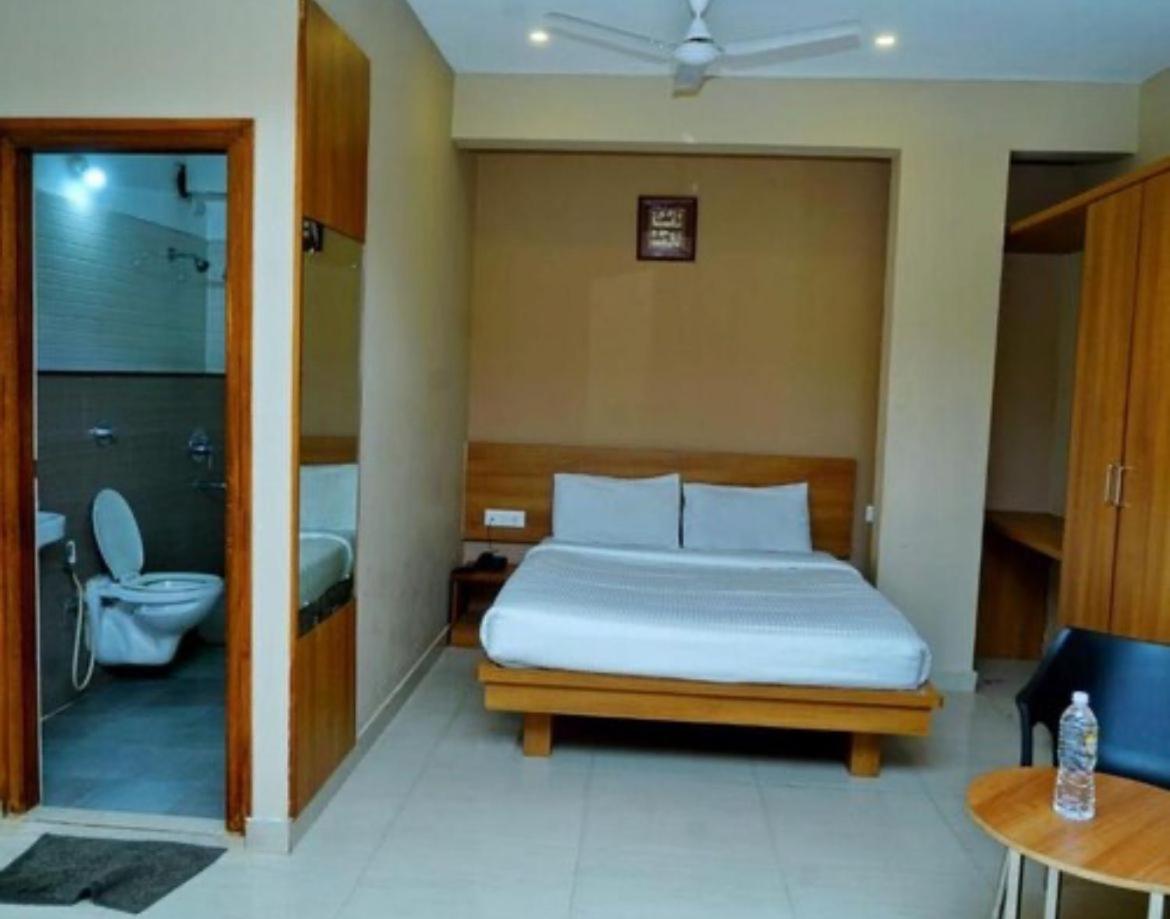 Samasth Rooms And Suits Mysuru Zewnętrze zdjęcie