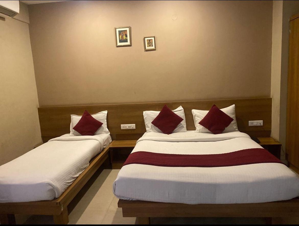 Samasth Rooms And Suits Mysuru Zewnętrze zdjęcie