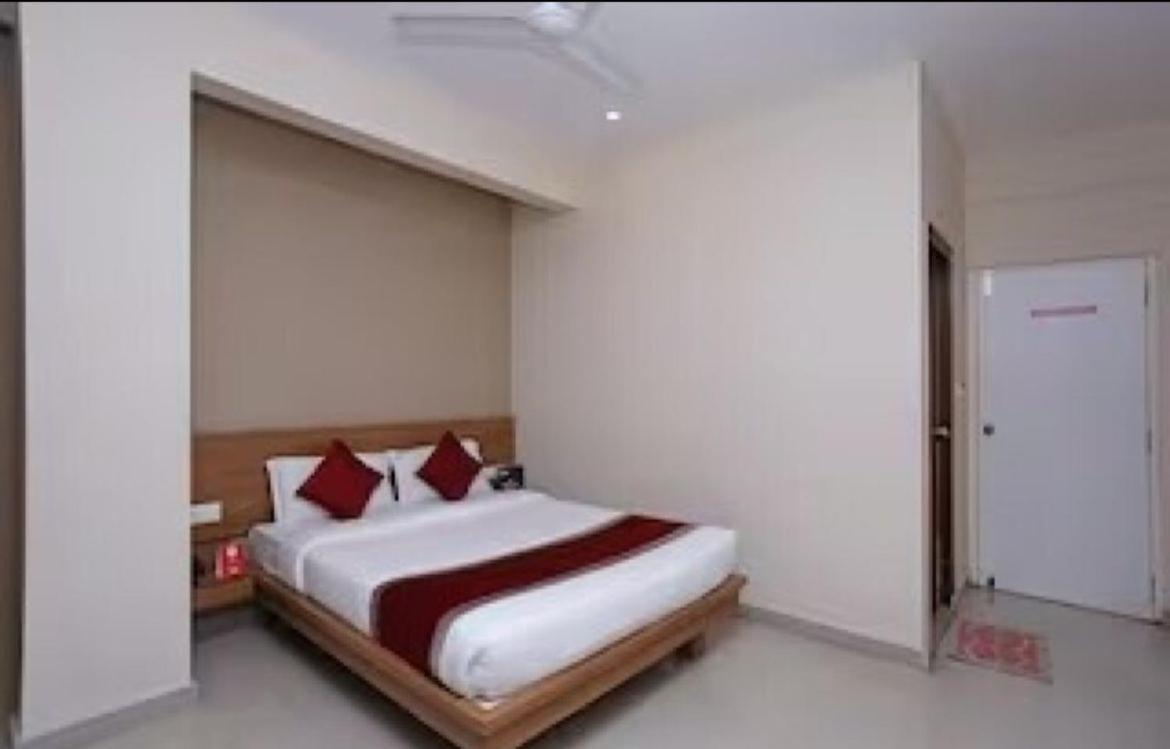 Samasth Rooms And Suits Mysuru Zewnętrze zdjęcie