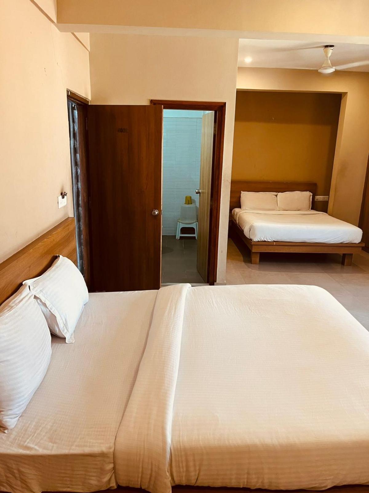 Samasth Rooms And Suits Mysuru Zewnętrze zdjęcie