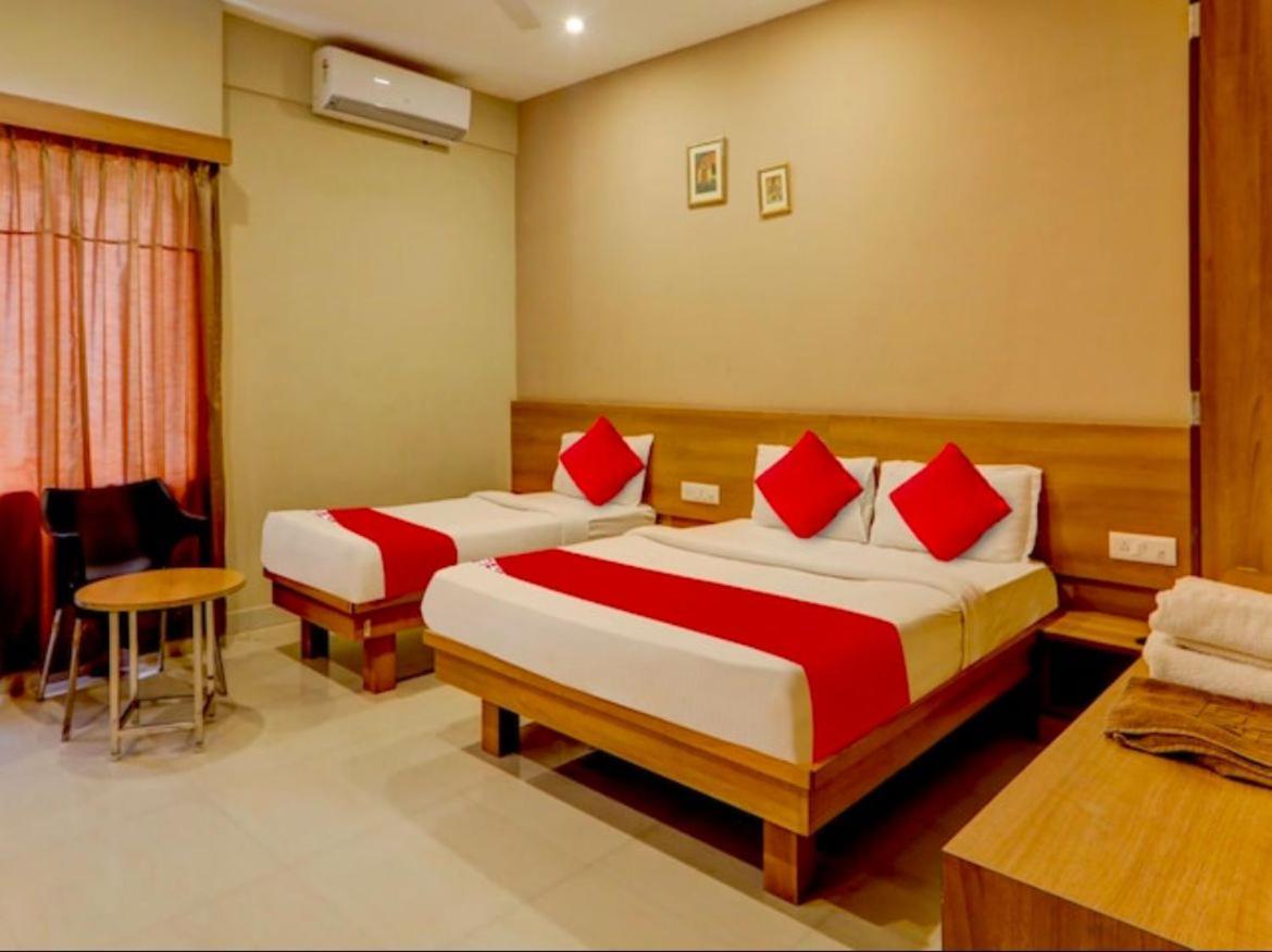Samasth Rooms And Suits Mysuru Zewnętrze zdjęcie